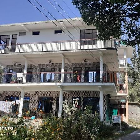 Mohinder & Mohindra Home Stay Bīr Exterior foto