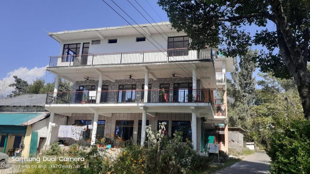 Mohinder & Mohindra Home Stay Bīr Exterior foto