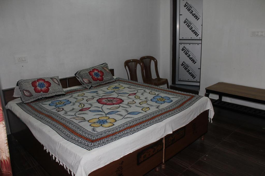 Mohinder & Mohindra Home Stay Bīr Exterior foto