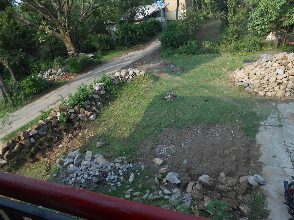 Mohinder & Mohindra Home Stay Bīr Exterior foto
